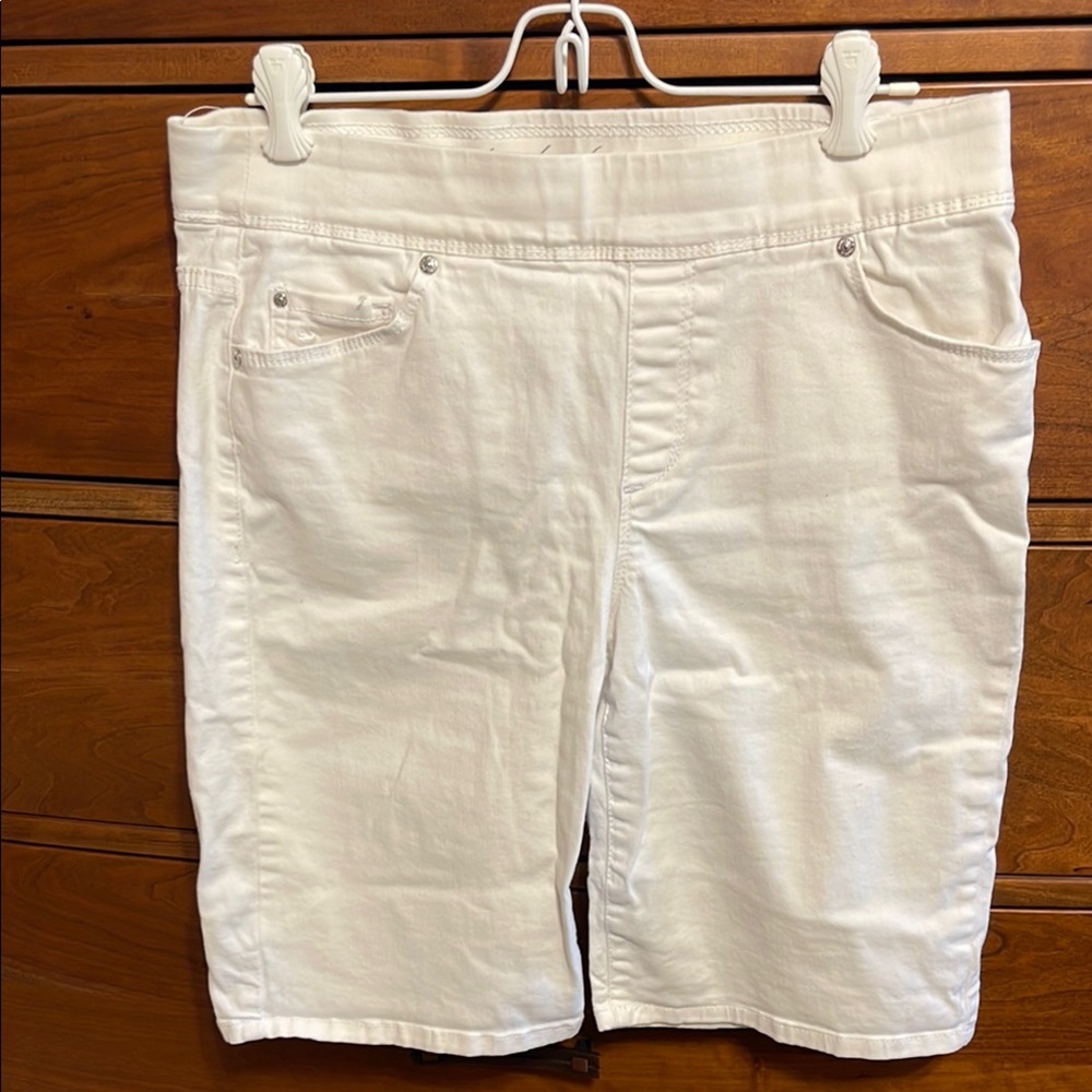 Avery Cream Denim Shorts